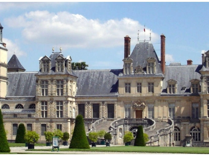 FONTAINEBLEAU